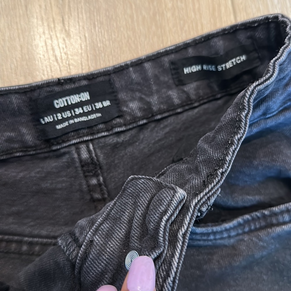 COTTON ON - High Rise Stretch Shorts - Picture 3 of 3